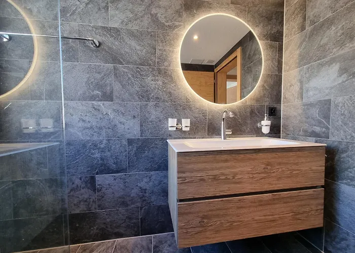 Riverside 3rd Floor North * Saas-Fee